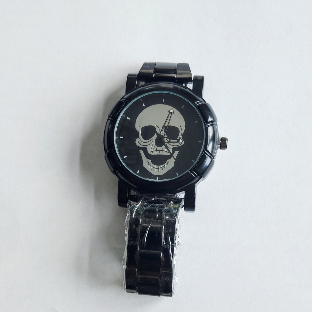 Black Skull Design Men's Watch